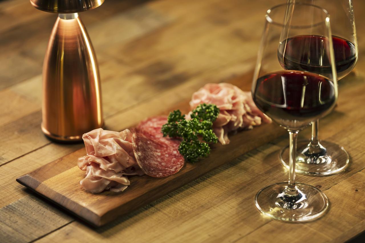 Omo7 Asahikawa By Hoshino Resorts Eksteriør bilde Salami and wine